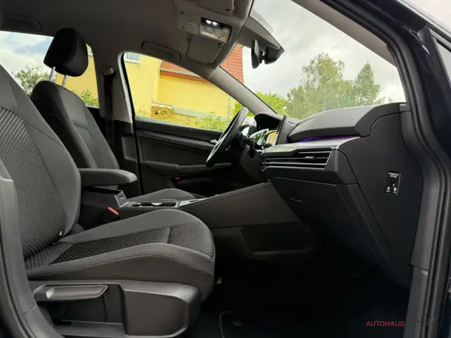 Volkswagen Golf view 14