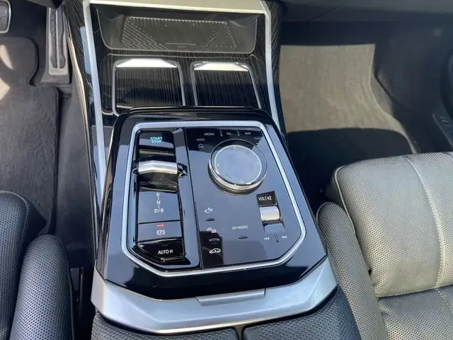 BMW I7 view 13