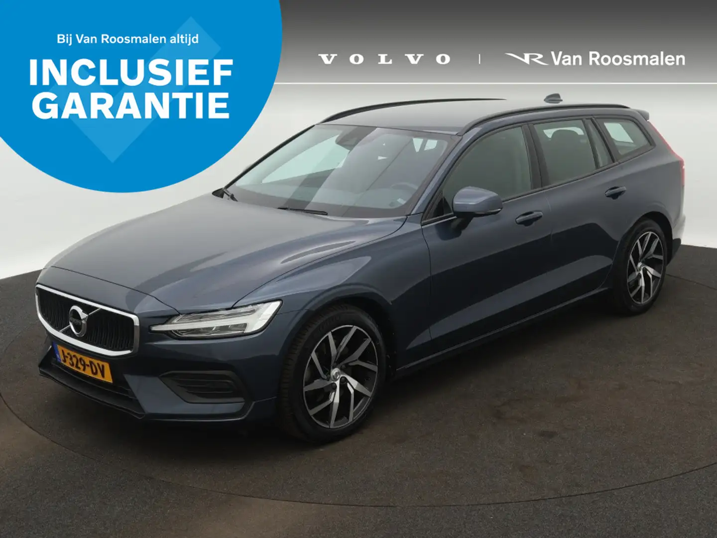 Volvo V60 2.0 T4 Momentum | Stoelverwarming | Trekhaak Blauw - 1
