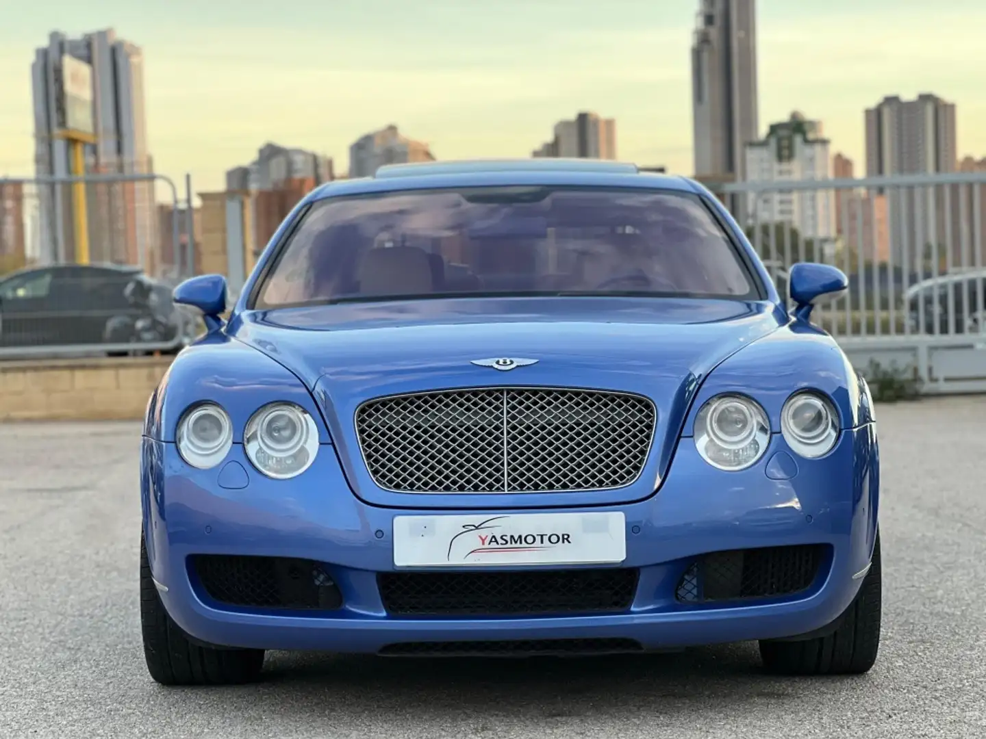 Bentley Continental Flying Spur Aut. Blau - 2