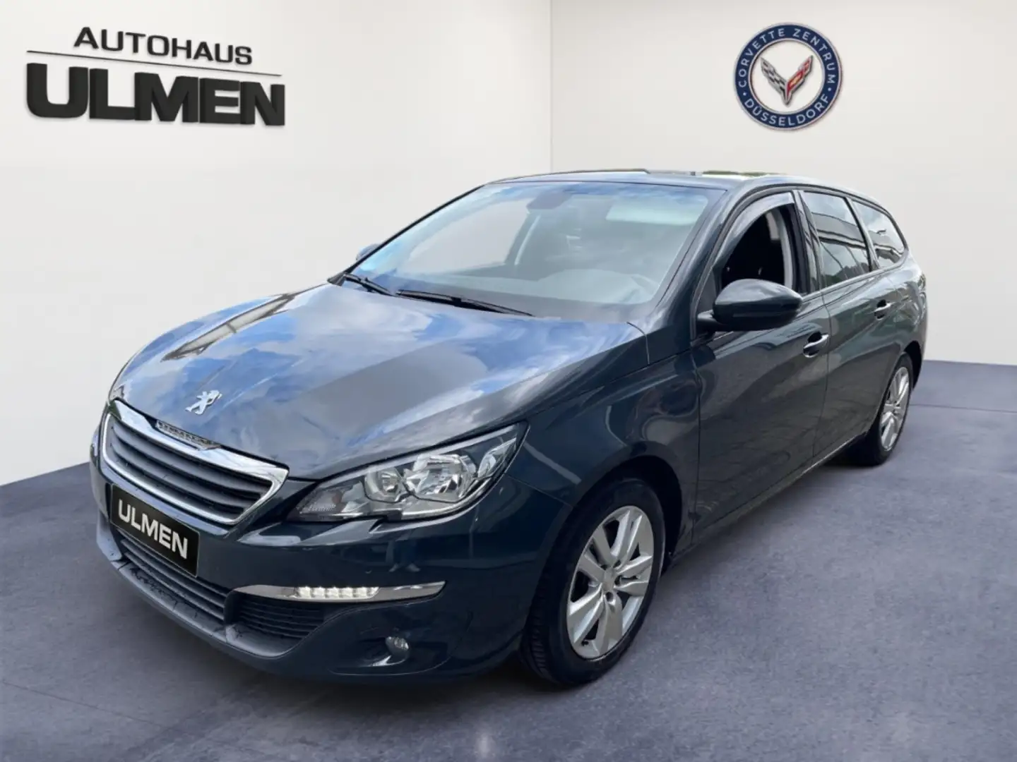Peugeot 308 SW Active 1.2 e-THP PureTech 130  WINTEREDITION Grau - 2