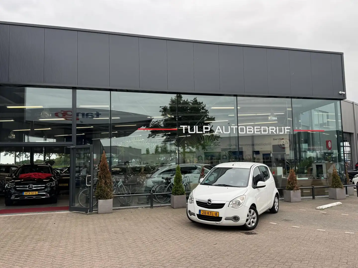 Opel Agila 1.2 Edition 2010 Aico Lager geluid in de bak Wit - 2