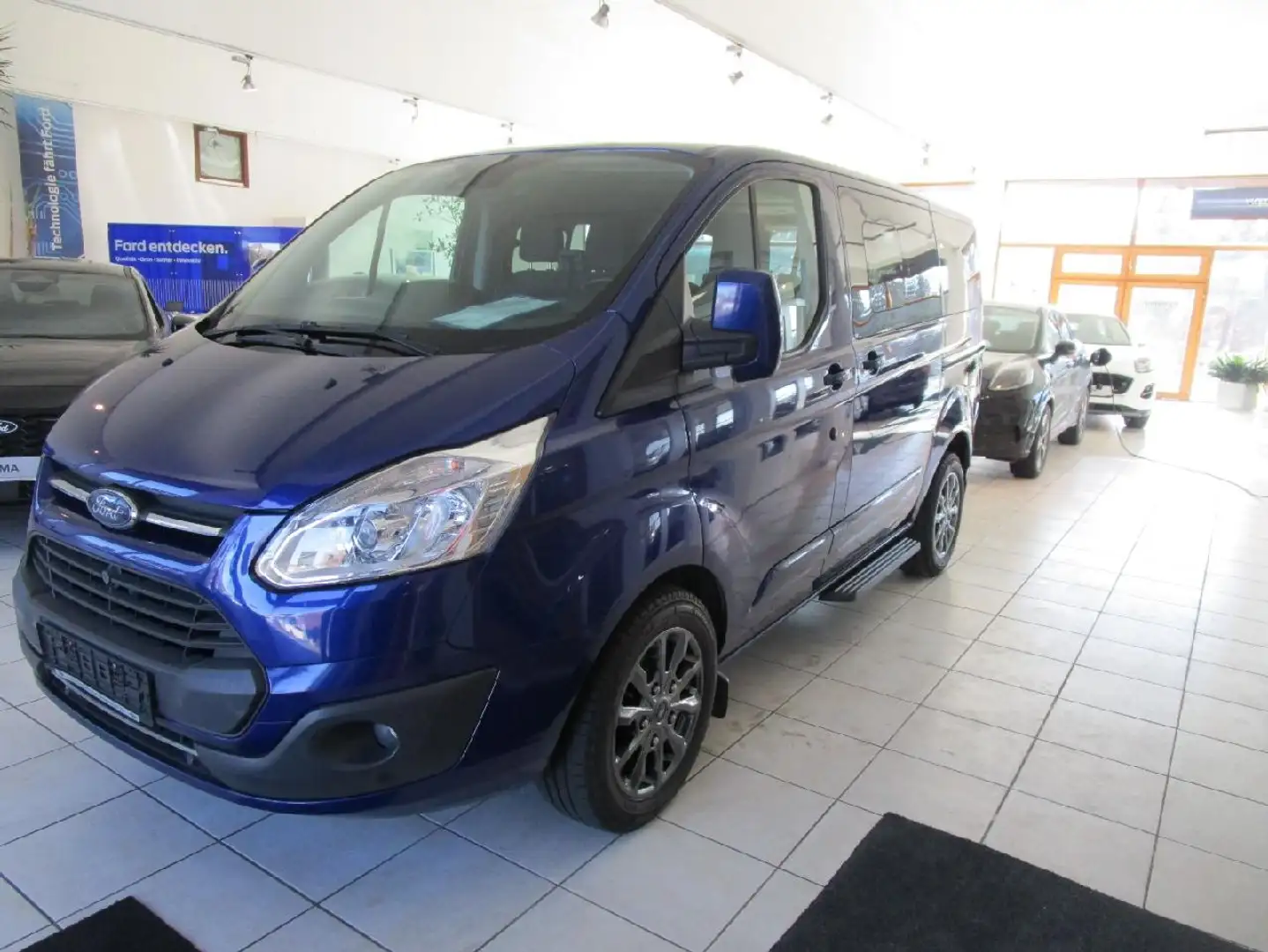 Ford Transit Custom 310 L1 Tourneo Titanium Blau - 1