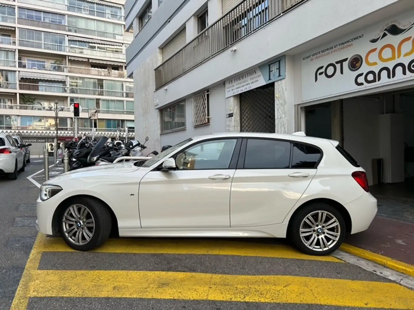 BMW 118 (F21/F20) 118D 143CH M SPORT 5P Blanc - 2