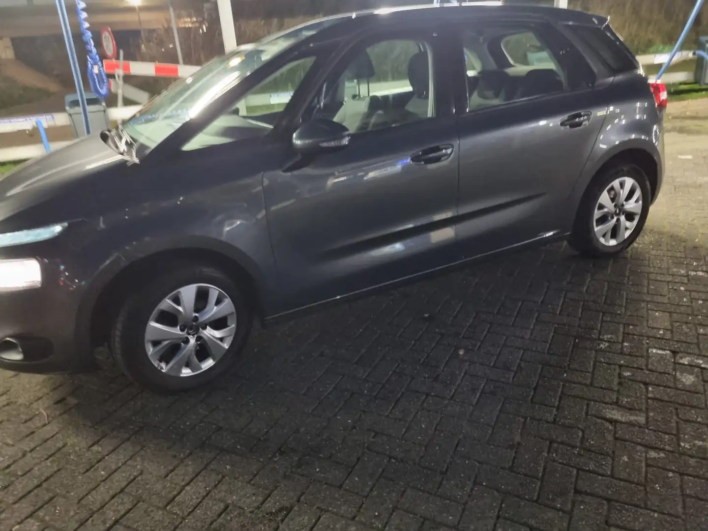 Citroen C4 Picasso 1.6 HDi Tendance D-RIEM VV navi Airco cruise navi Grijs - 2