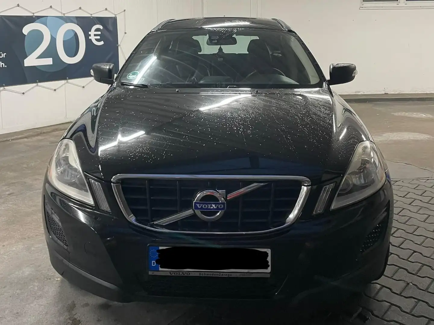 Volvo XC60 XC60 D3 AWD Momentum Schwarz - 2