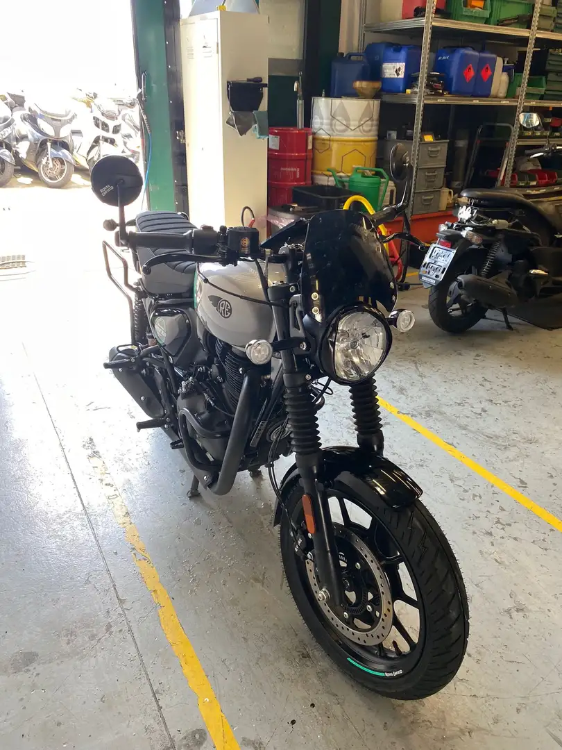 Royal Enfield HNTR 350 Grau - 2