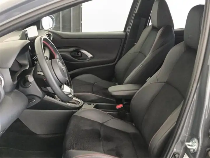 Toyota Yaris 1.5 GR SPORT 2025, foto 12