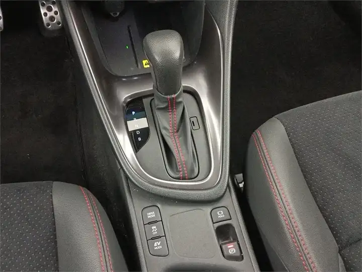 Toyota Yaris 1.5 GR SPORT 2025, foto 20