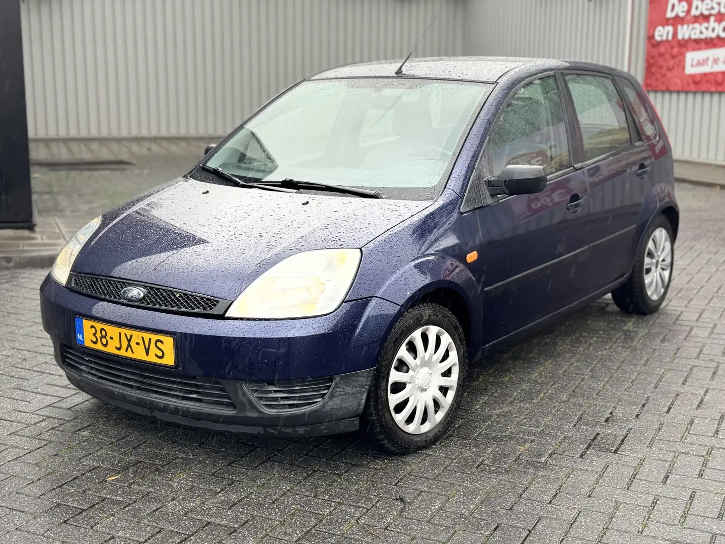 Ford Fiesta 1.3 Ambiente - 1