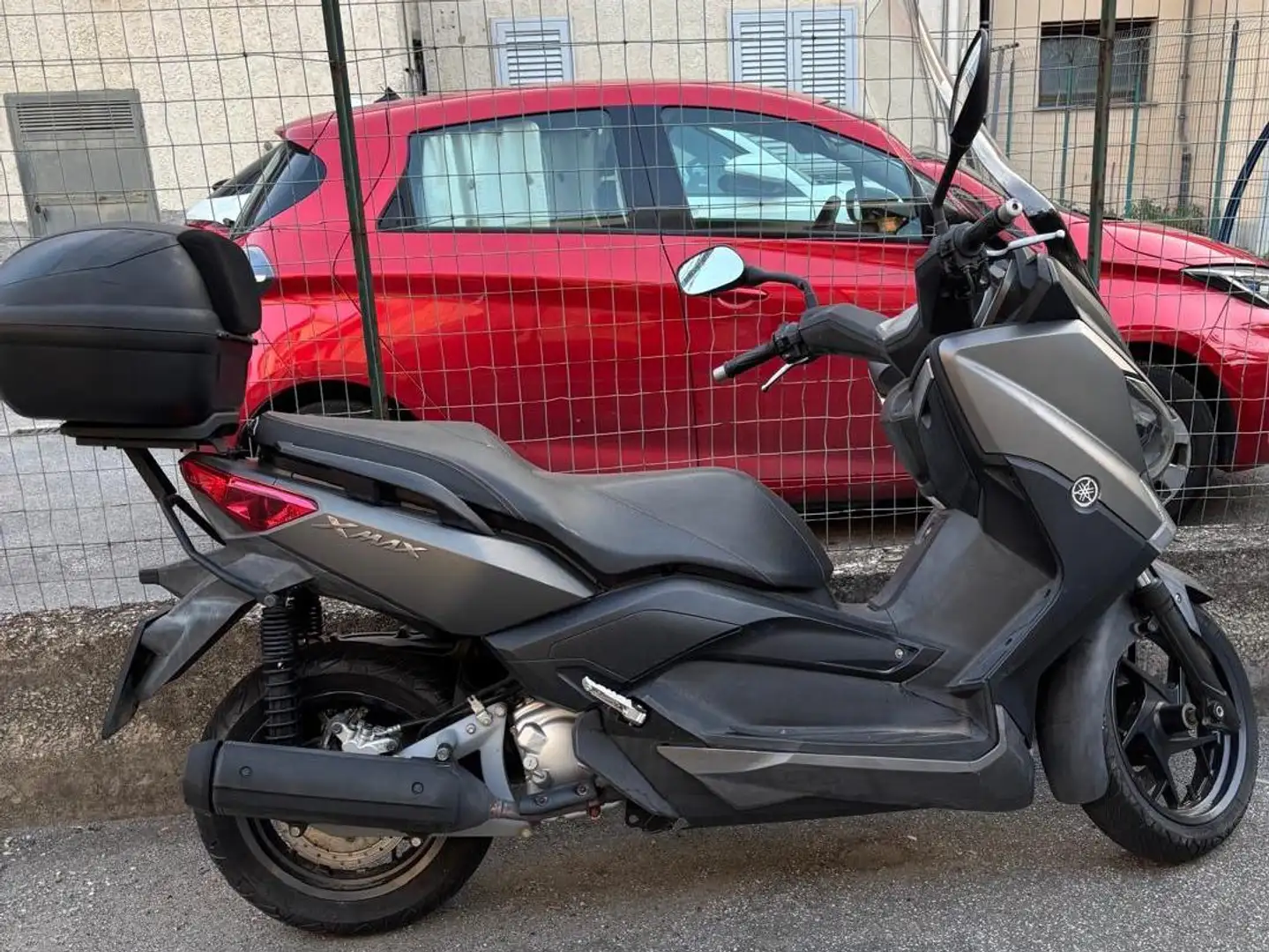 Yamaha X-Max 250 - 1