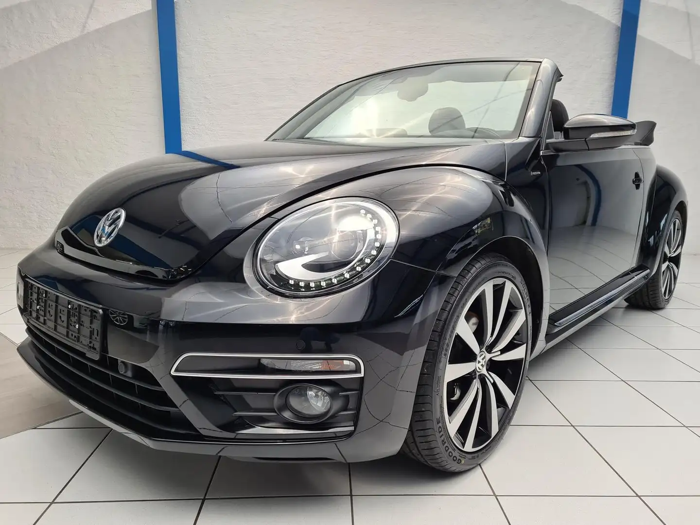 Volkswagen Beetle Cabrio Allstar BMT | Xenon | NAVI Zwart - 2