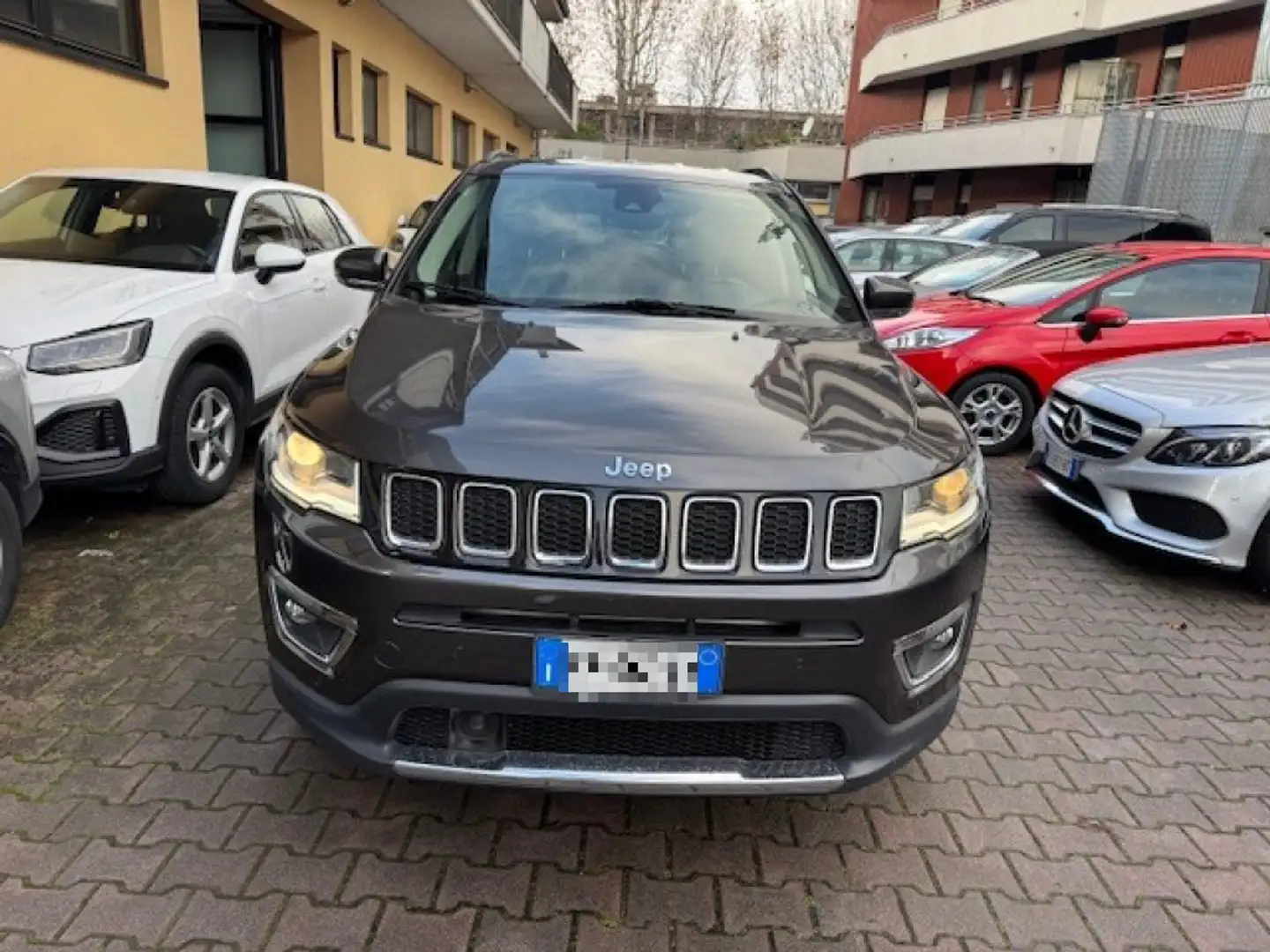 Jeep Compass 1.4 MultiAir 2WD Business Grau - 2