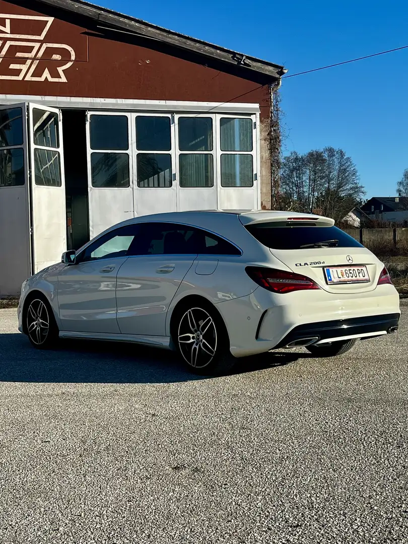 Mercedes-Benz CLA 200 D Shooting Brake AMG - Line - 2