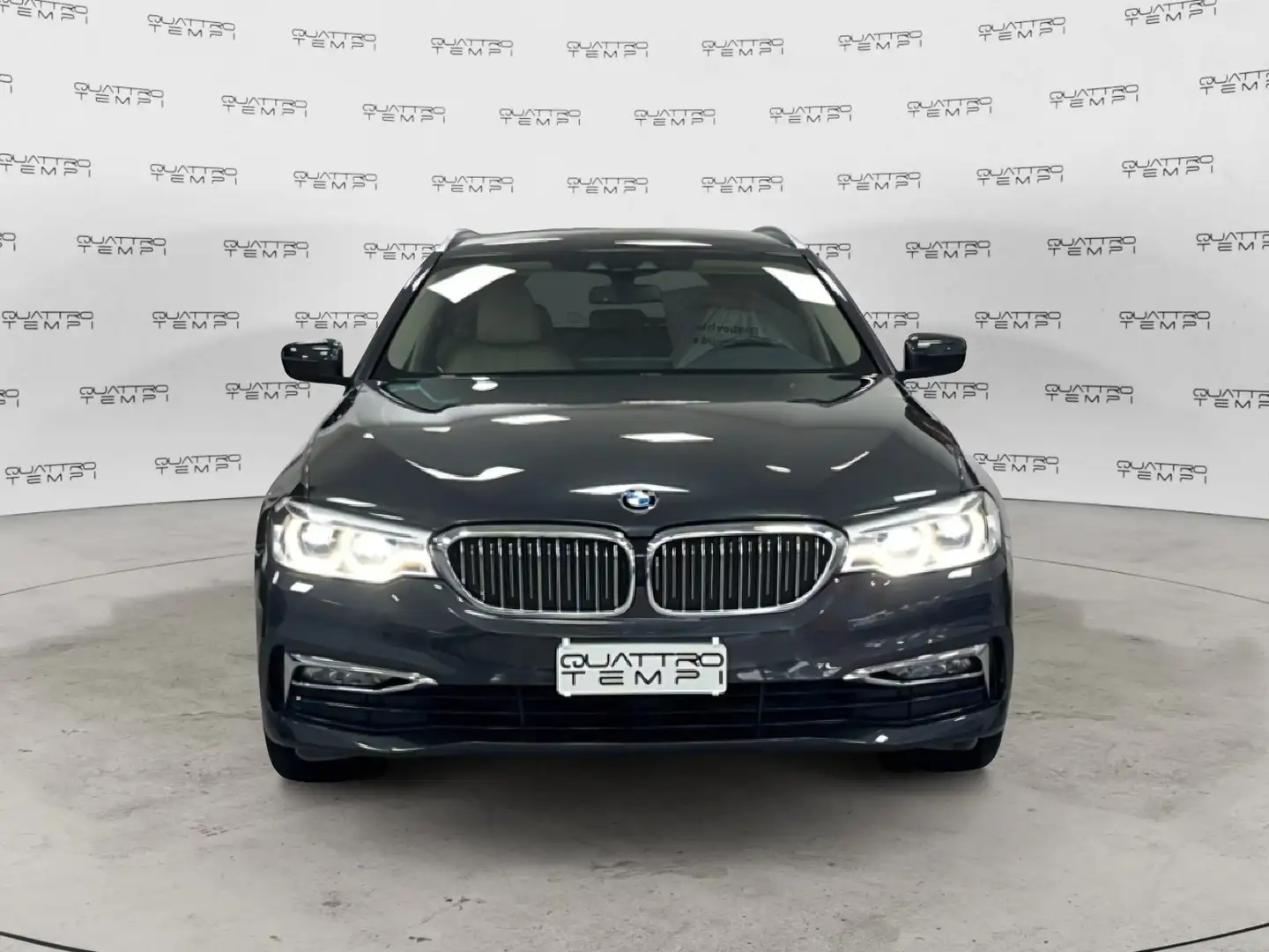 BMW 520 520d aut. Touring Luxury Grigio - 2