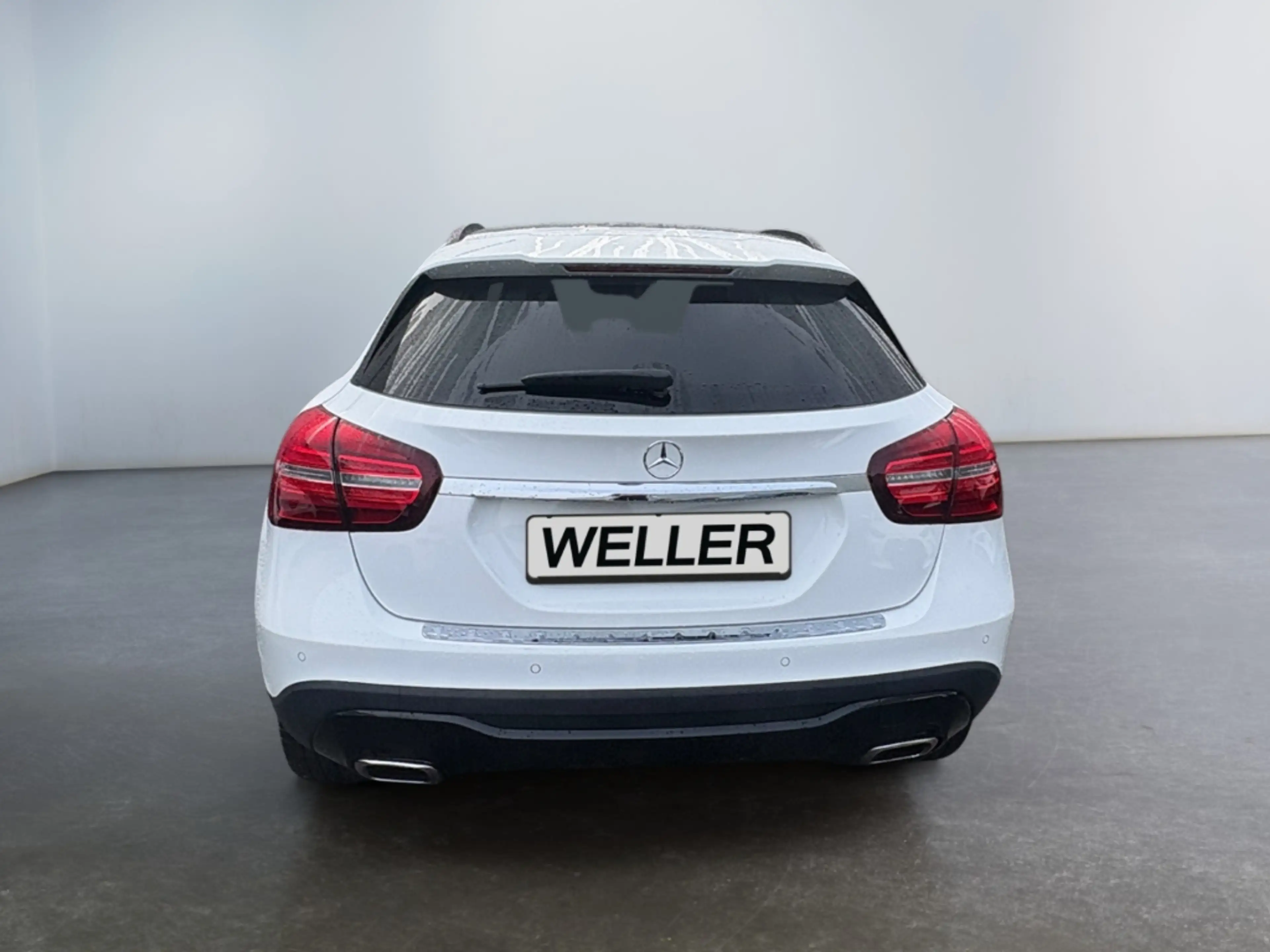 Mercedes-Benz GLA 220 4Matic*Pano*360°*LED*Night*AHK*Keyless*Memory* — photo 6