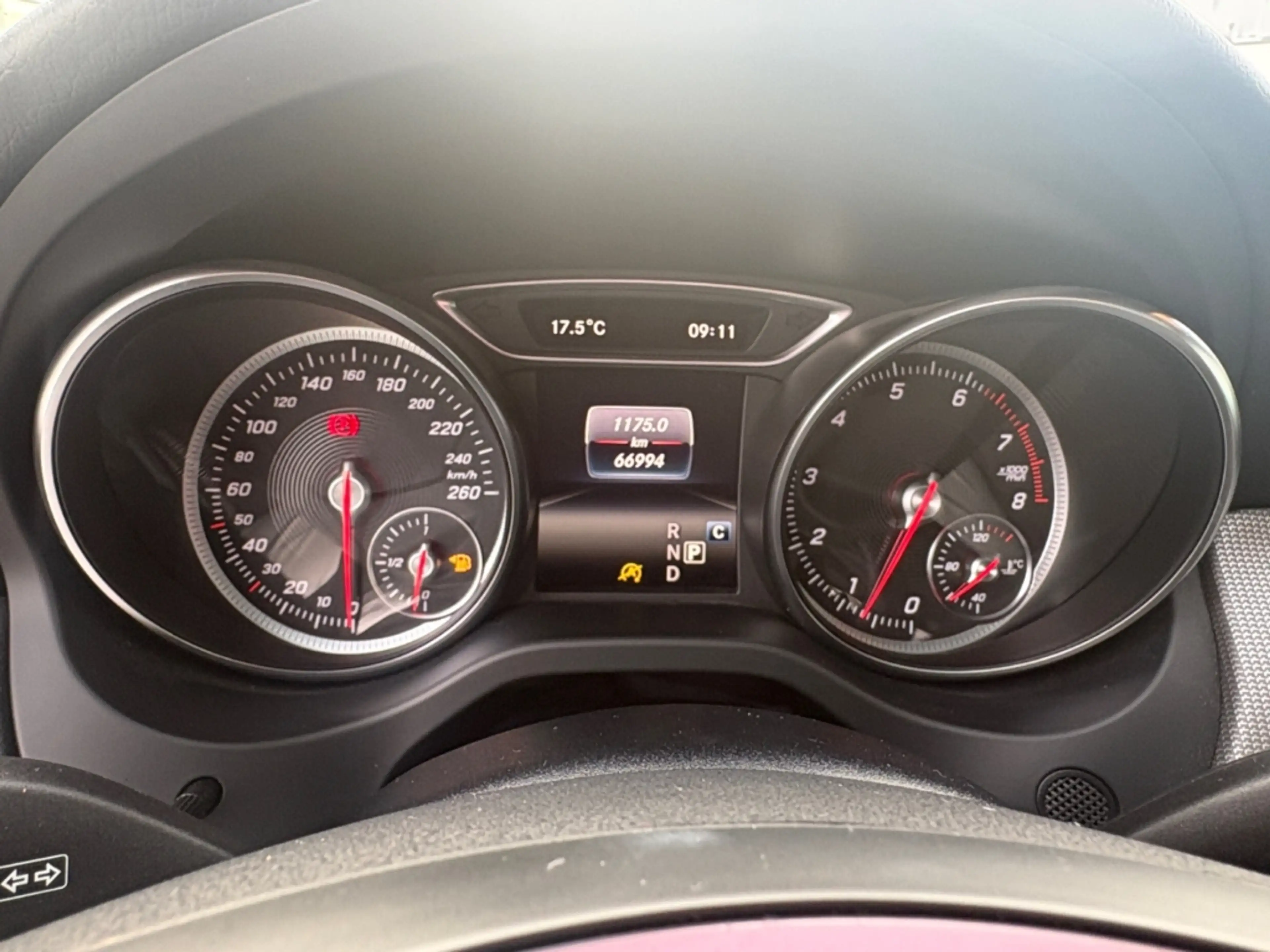 Mercedes-Benz GLA 220 4Matic*Pano*360°*LED*Night*AHK*Keyless*Memory* — photo 13