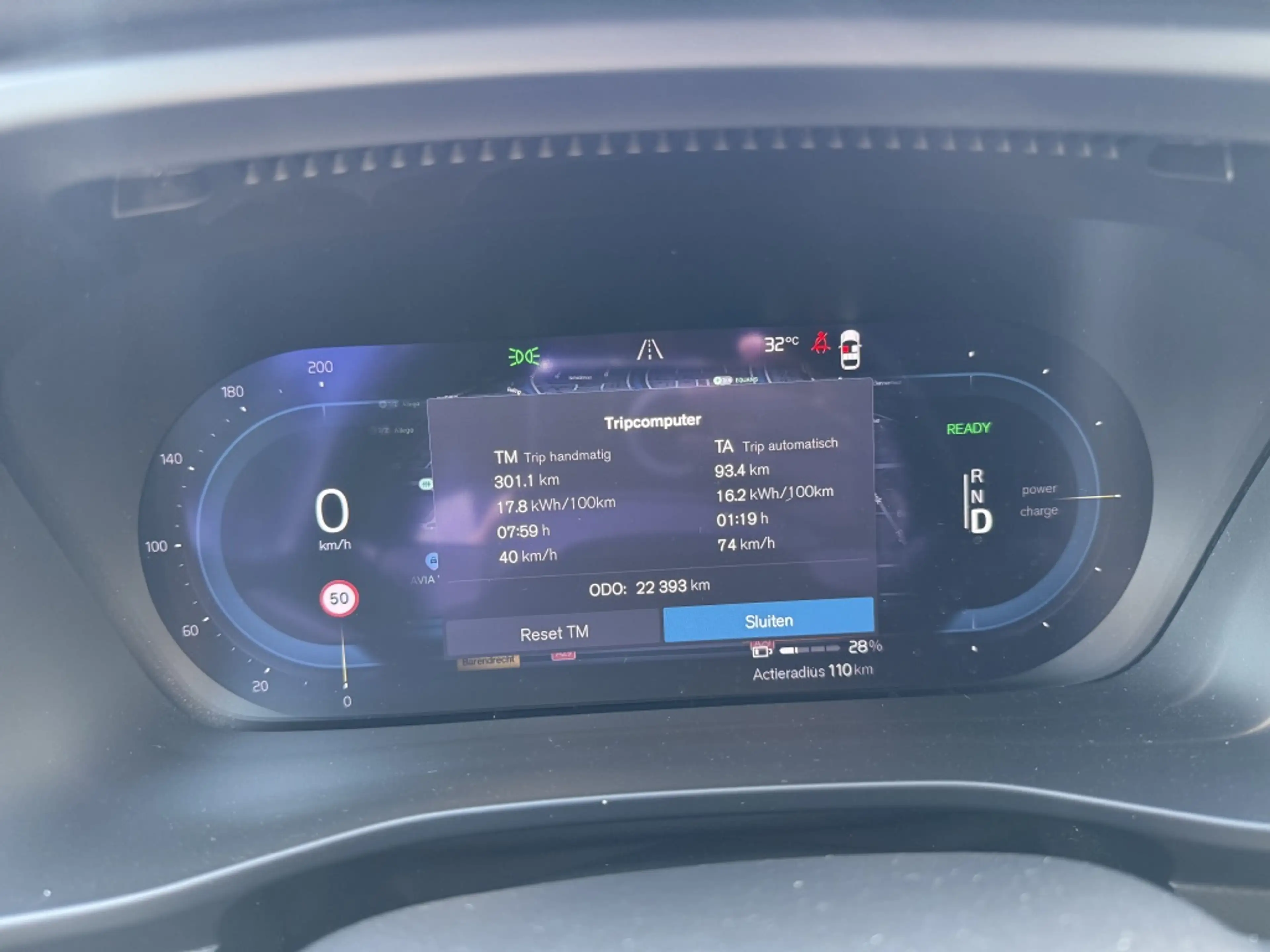 Volvo C40 Plus 69 kWh | Achteruitrijcamera | Panoramisch dak — photo 14