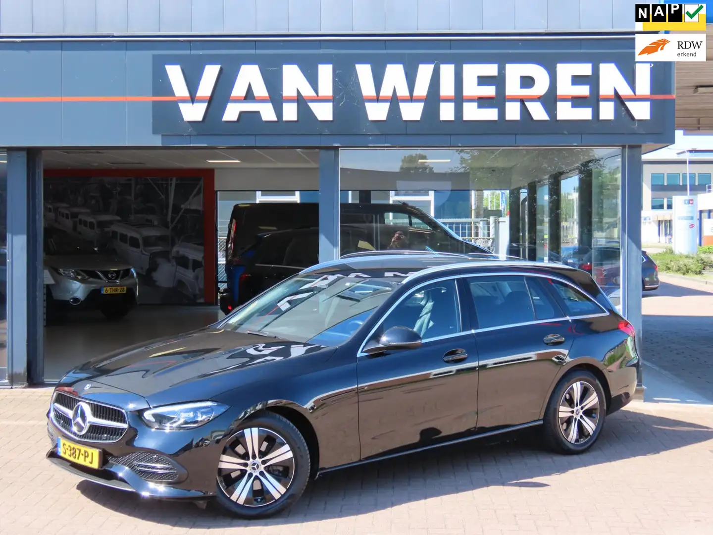 Mercedes-Benz C 180 Estate Luxury Line Aut. Nieuw Model NL auto Zwart - 1