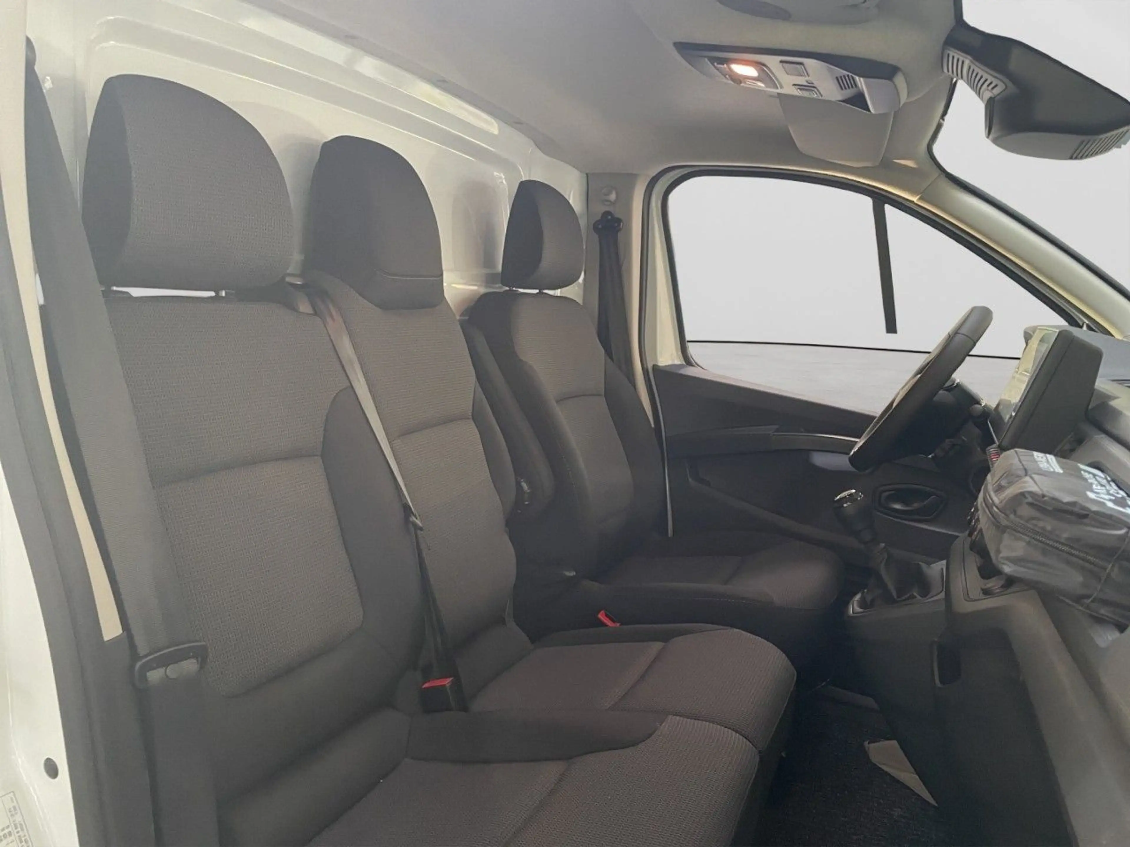 Renault Trafic Komfort L1H1 3,0t Blue dCi 130*LAGER* — photo 10