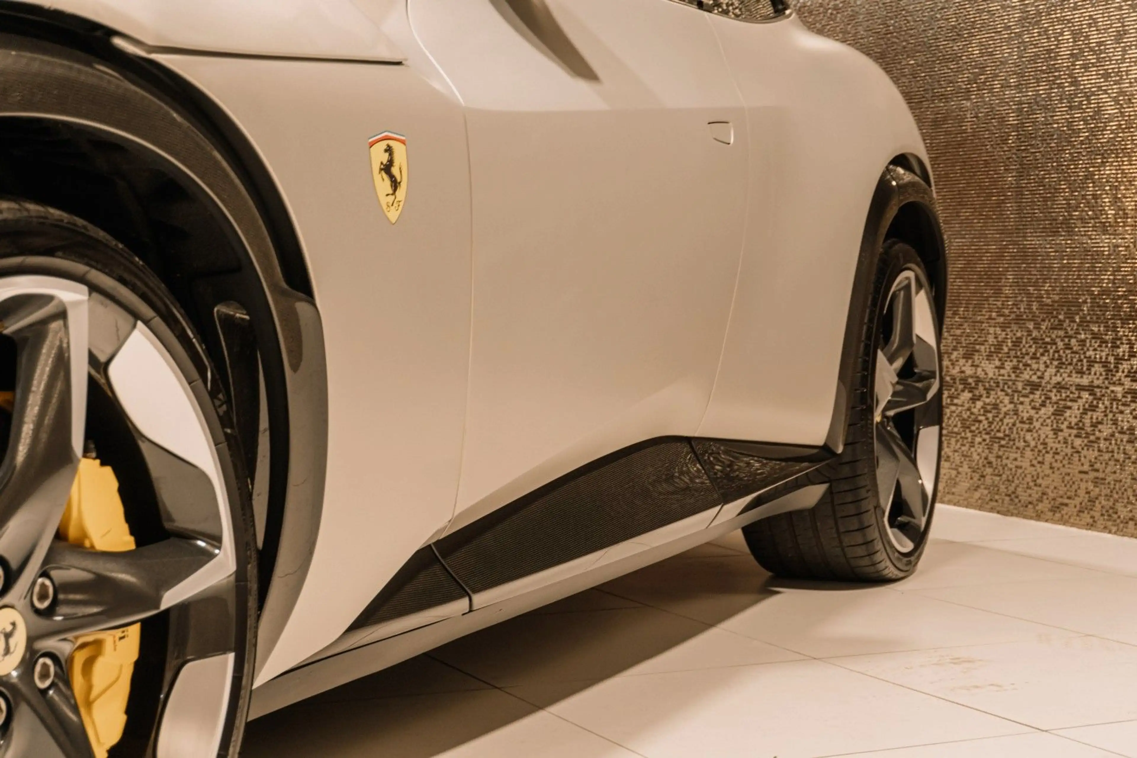 Ferrari Purosangue V12 DCT 4WD * CARBON * PANO * MASSAGE — photo 7