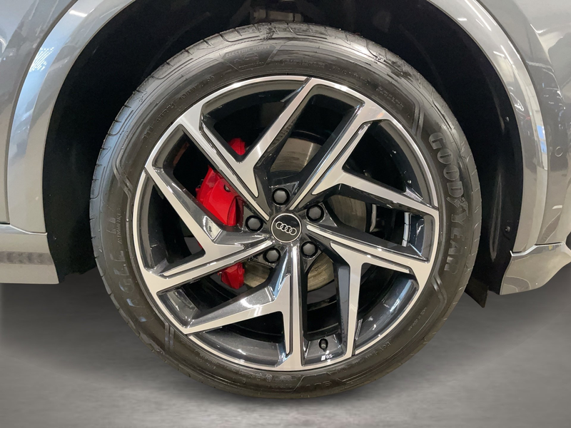 Audi Q6 e-tron e-tron 360 4xSHZ ACC AHK AUT HUD Kam. KeyLess — photo 3