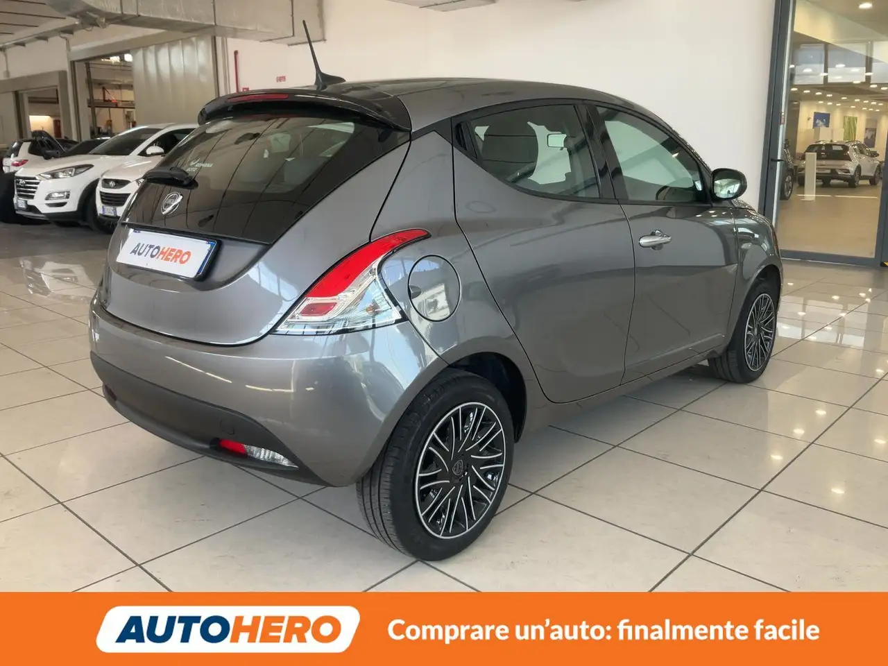 Lancia Ypsilon 2024 — фото 6