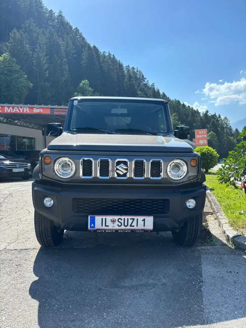 Suzuki Jimny 1,5 VVT Allgrip Flash Aut. 5-Türer Grau - 1