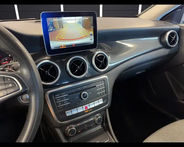 Mercedes-Benz CLA view 14