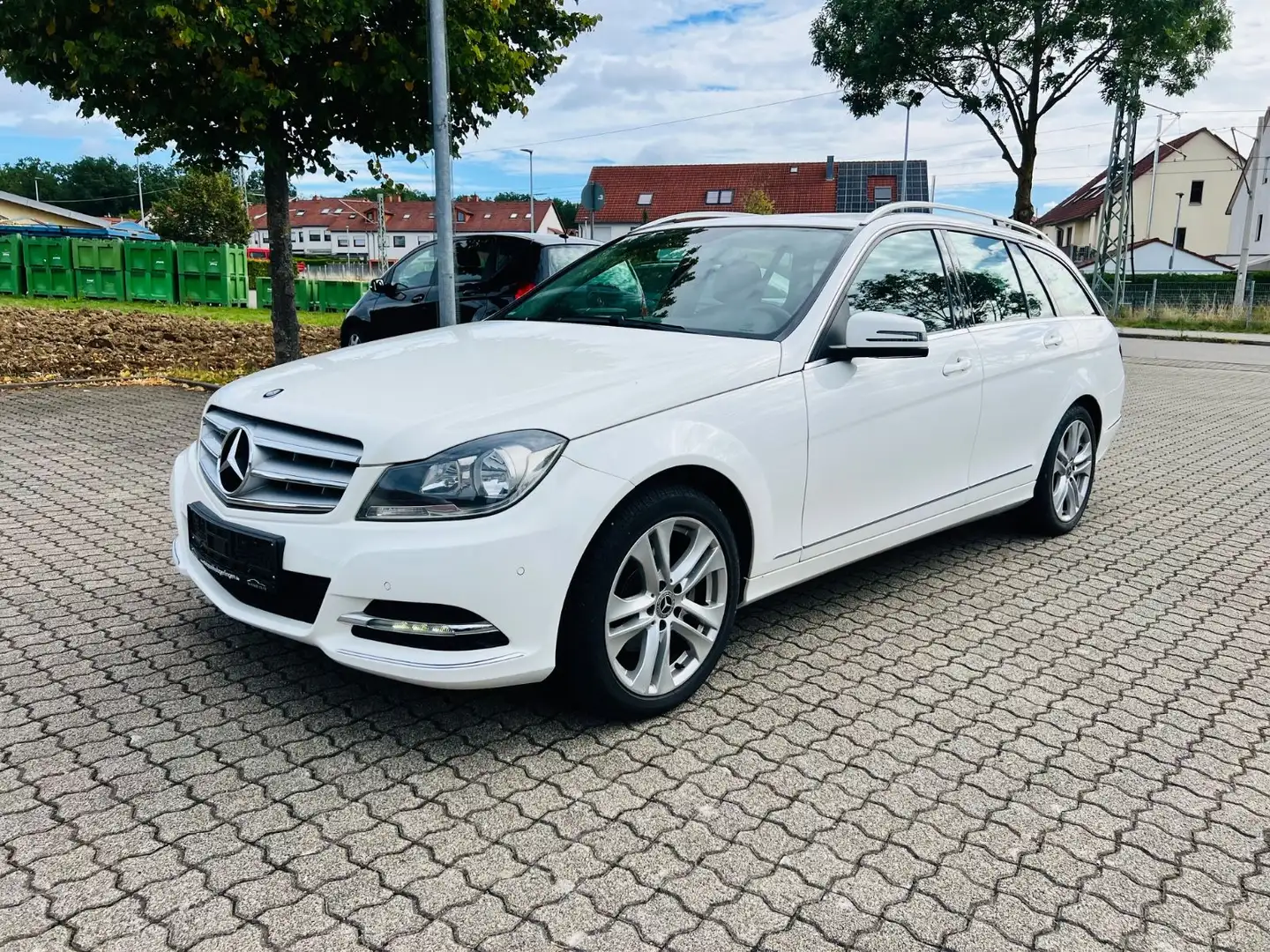 Mercedes-Benz C 250 T CGI BlueEfficiency*AUTOM*NAVI*PTS*2.HD* Blanc - 1