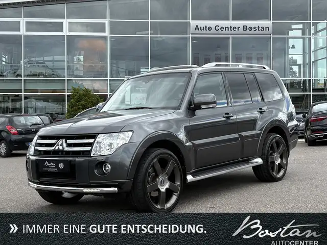 Mitsubishi Pajero 3.2 DI-D Instyle SCHIEBEDACH/NAVI/7-SITZ