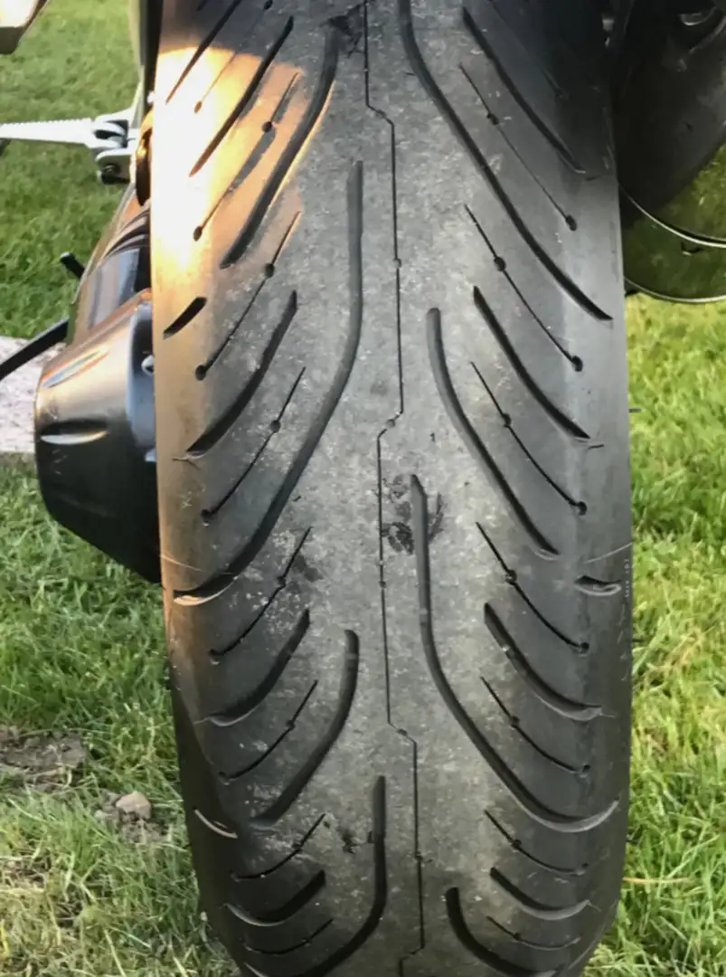 BMW K 1200 R Stříbrná - 2