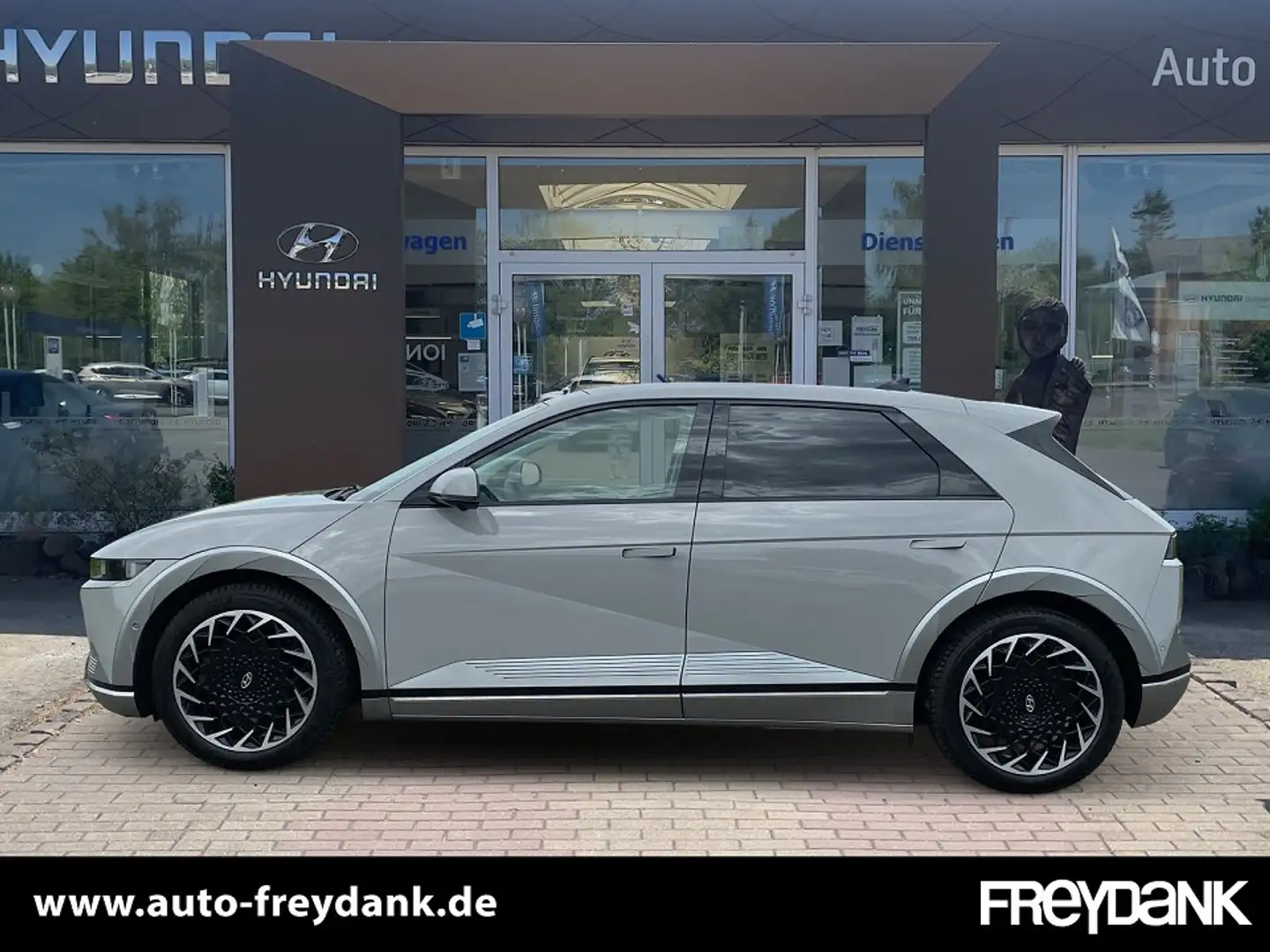 Hyundai IONIQ 5 RWD 77,4 kWh Batt. 2WD UNIQ-Paket 20 Relax Pano Gris - 2