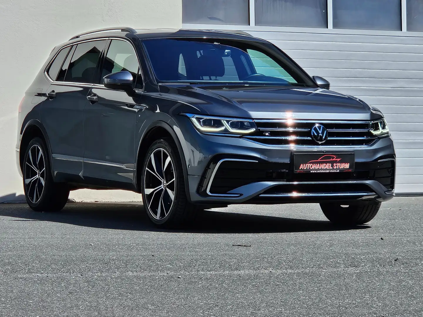 Volkswagen Tiguan Allspace 2,0 TDI DSG 4Motion RLine *IQ Light*Virtual*AHK* Grau - 2