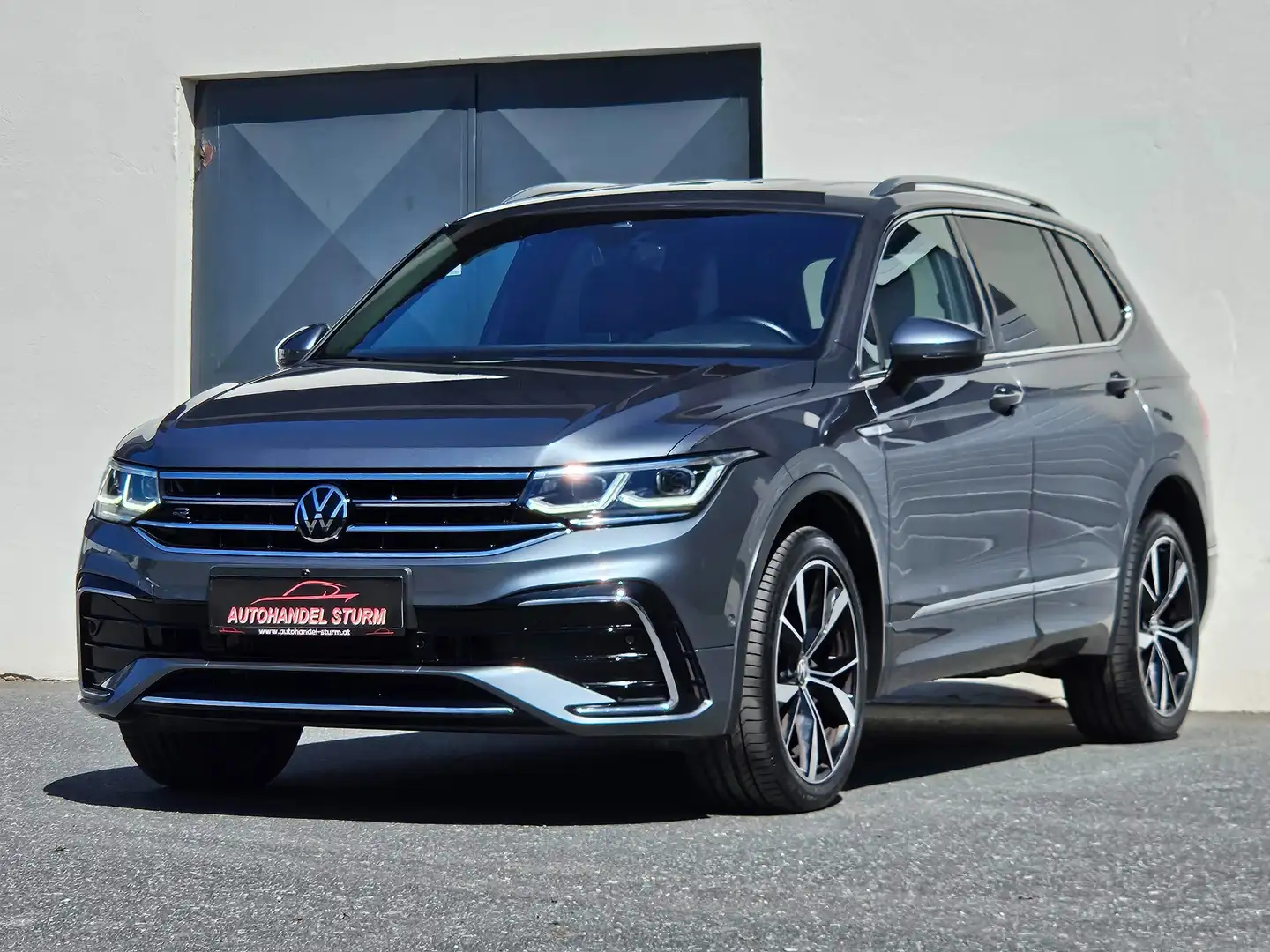 Volkswagen Tiguan Allspace 2,0 TDI DSG 4Motion RLine *IQ Light*Virtual*AHK* Grau - 1