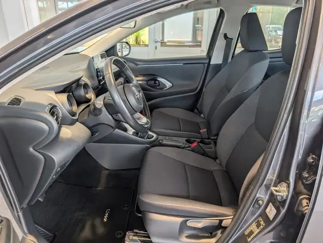 Toyota Yaris view 7