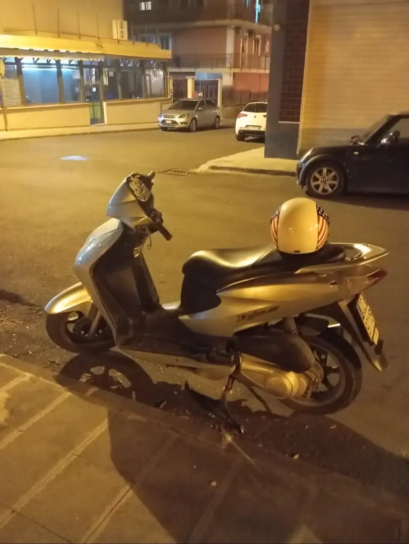 Honda Dylan 125 Grey - 1