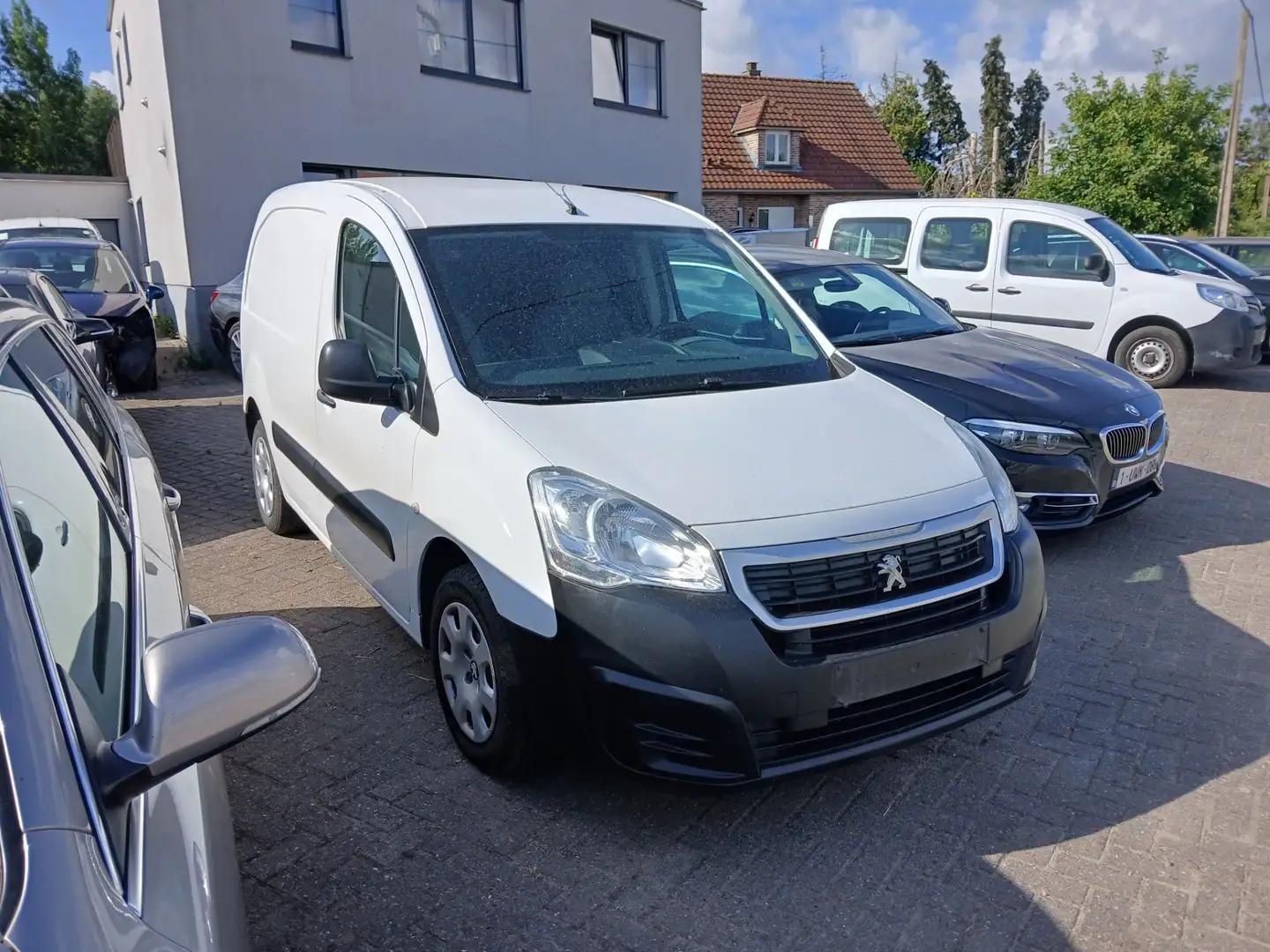 Peugeot Partner Partner 1.6 BlueHDi 75 euro 5B Wit - 2