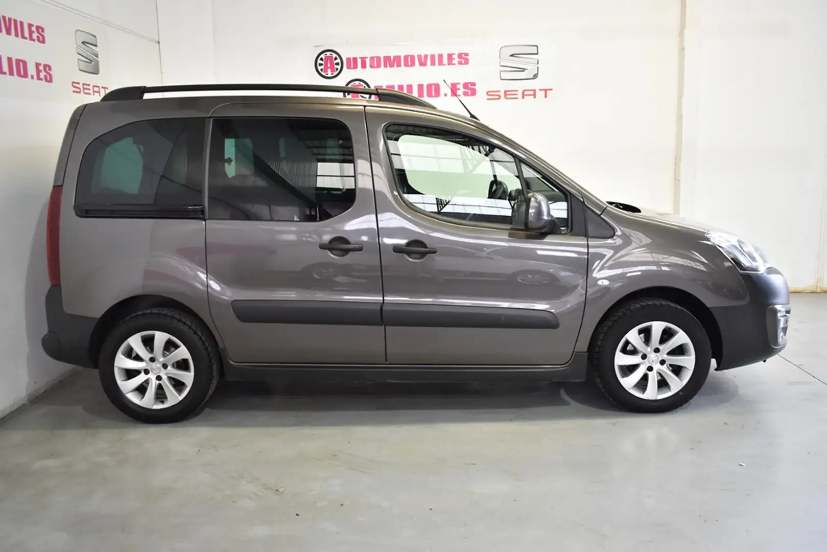 Peugeot Partner Tepee 1.6BlueHDI Outdoor 100 Bruin - 2