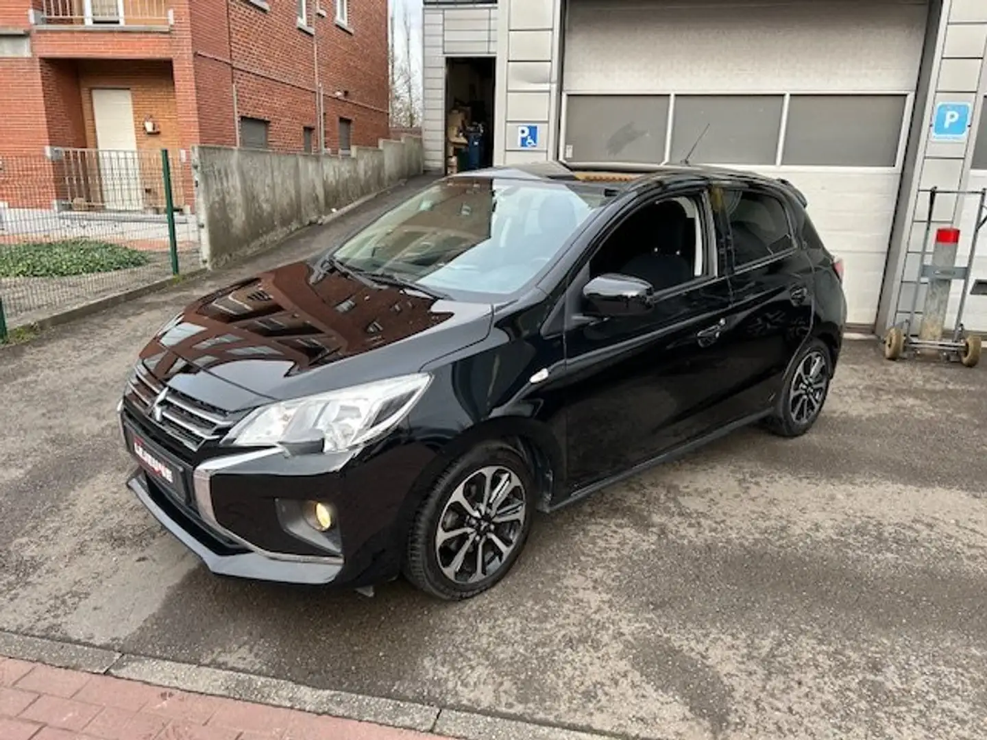 Mitsubishi Space Star Space Star 1.2i D. Ed. CVT -Très belle!Garantie Zwart - 1