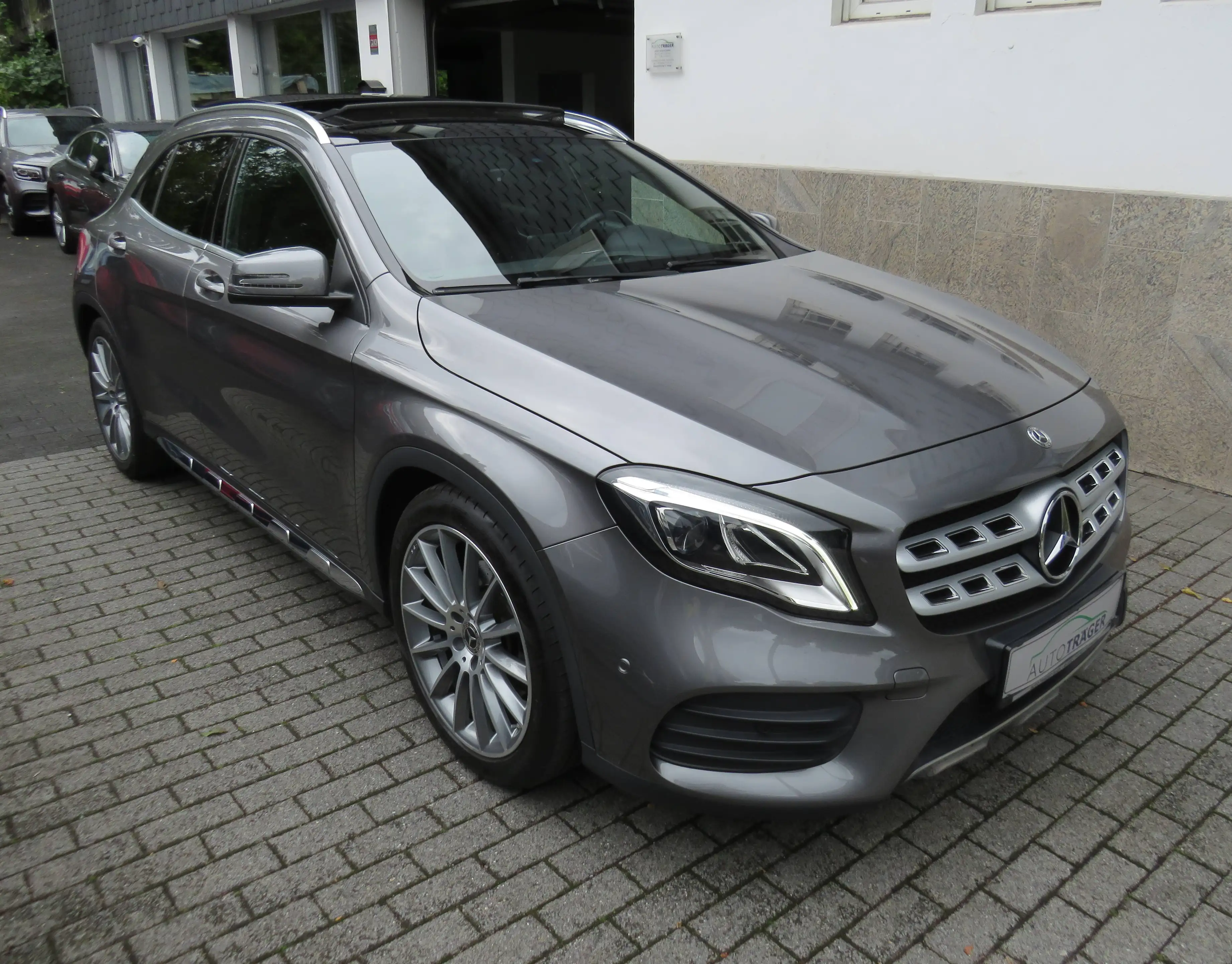 Mercedes-Benz GLA 250 GLA 250 AMG-Line 4Matic — photo 11
