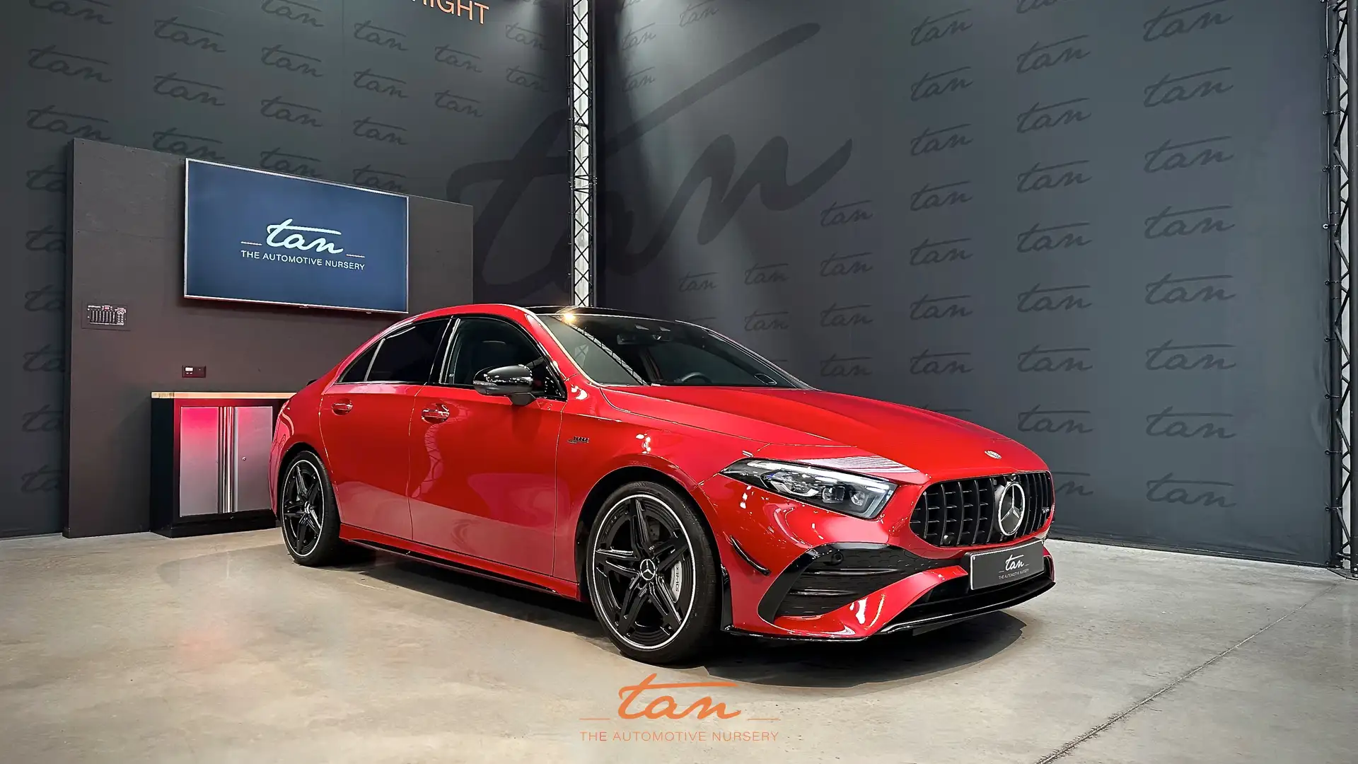 Mercedes-Benz A 35 AMG Berline 4-Matic Full options N.P. 79.545 € !!! Rosso - 1