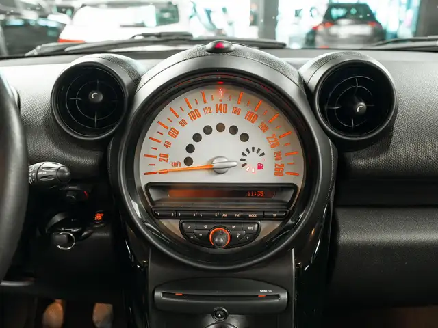 Mini Cooper Cooper view 11