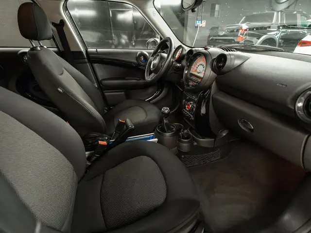 Mini Cooper Cooper view 13