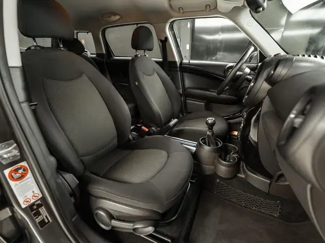 Mini Cooper Cooper view 14