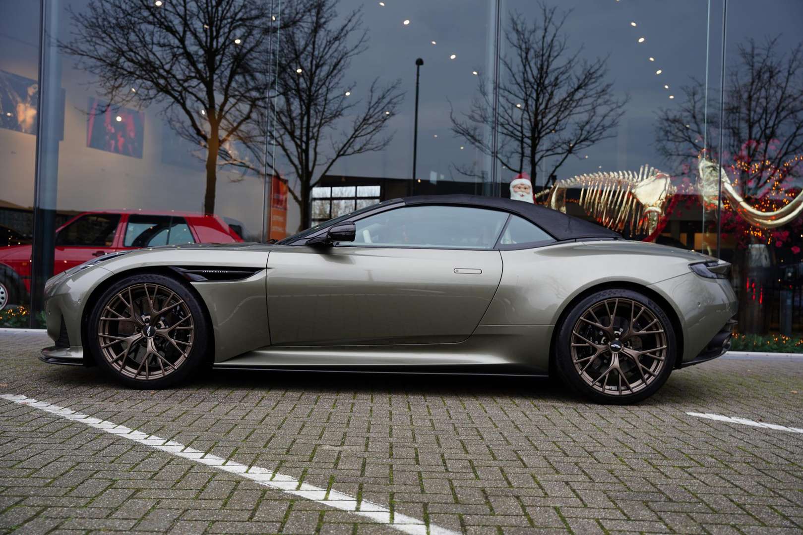 Aston Martin DB12 Volante 4.0 V8 -  - Joinsteer - #3