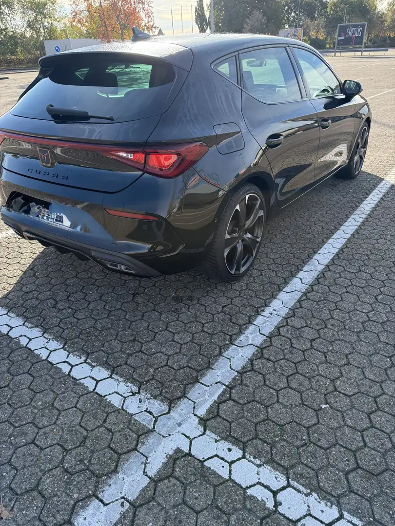 CUPRA Leon 1.5eTSI DSG Schwarz - 2