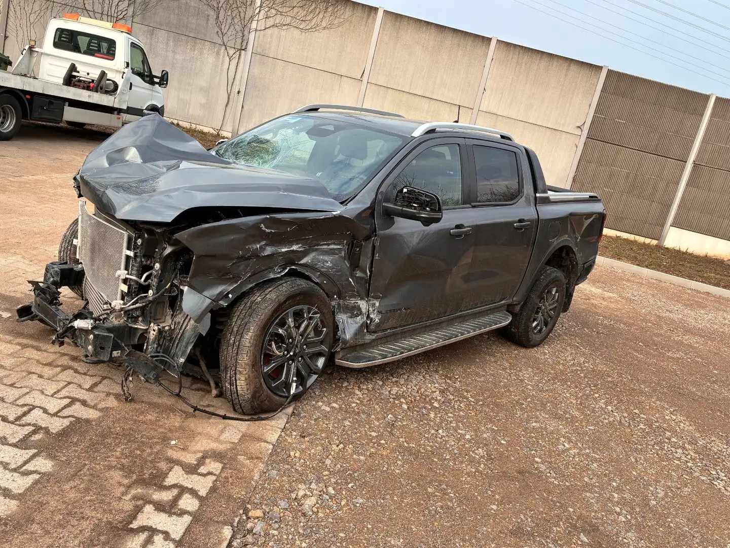 Ford Ranger 2.0 TDCi Wildtrak  4WD Doppelkabine Gris - 1