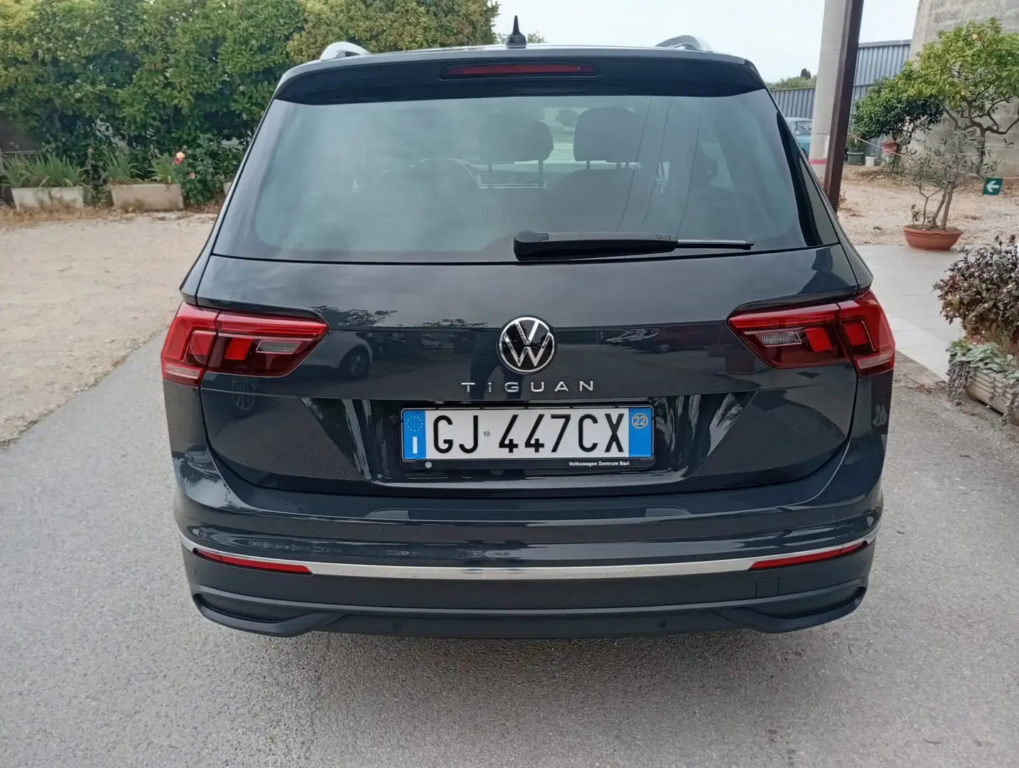 Volkswagen Tiguan Tiguan 2.0 tdi R-Line 150cv dsg Noir - 2