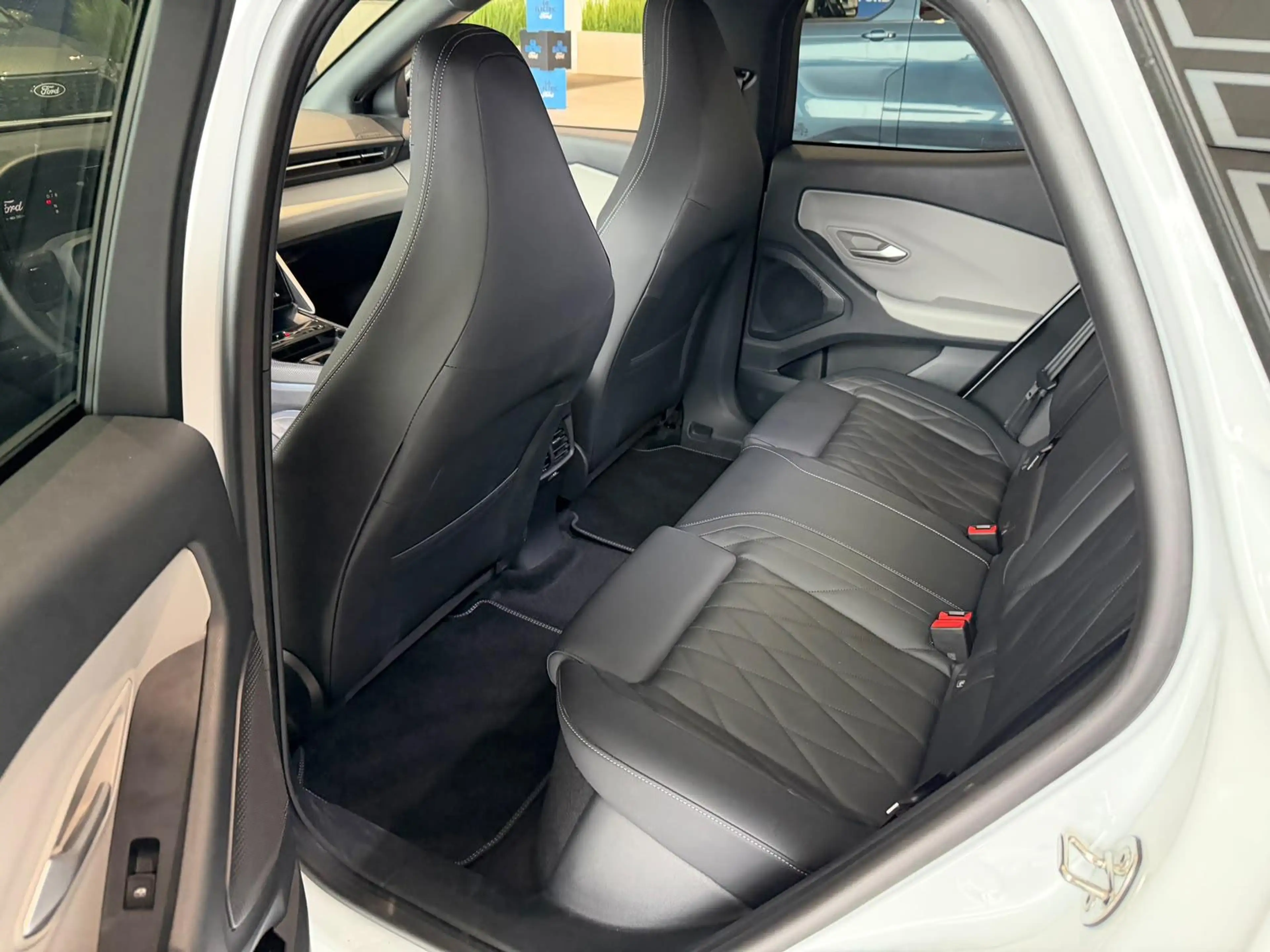 Ford Explorer Premium Extended Range RWD 77 kWh PANORAMADAK |  D — photo 15